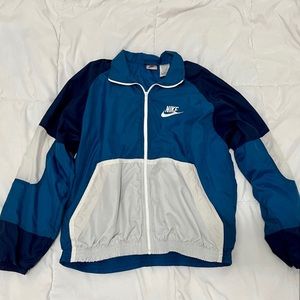 Nike Retro Windbreaker (medium)